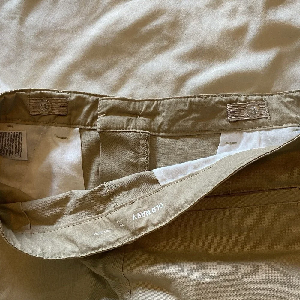 NEW Old Navy Girl's Khaki Built‎ In Flex Bermuda Chino Style Shorts Size 14 Plus